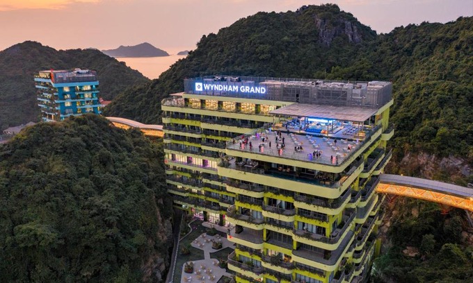 Cat Hai Hotel | Top-Rated Flamingo Grand Cat Ba Resort with Pool & Hot Tub