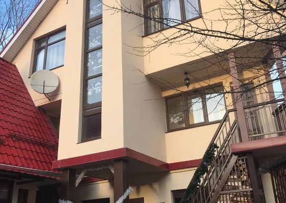 Esto-Sadok Hotel | Budget-Friendly Flamingo Mini Hotel with Hot Tub & Breakfast