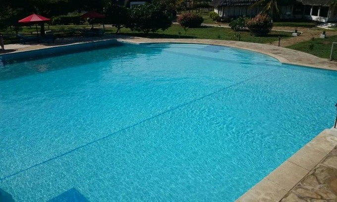 Malindi Villa | Relax at Flappy Beach Villa with Complimentary Breakfast
