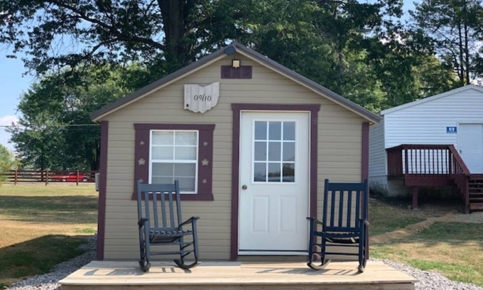 Hamersville Cabin | Cozy Flash Lodge Cabin with Lake View and Pet Friendly Options