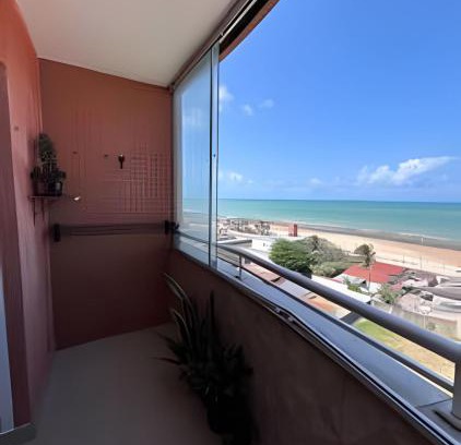 Praia do Meio Apartment | Cozy Casa Coliseu: Oceanfront Stay with Private Beach Access