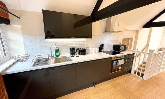 Saffron Walden Apartment | Cozy Central Apartment: Perfect for Family Getaways