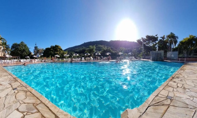 Aguas de Lindoia Apartment | Relax at Flat 206 Hotel Cavalinho Branco with Pool & Sauna