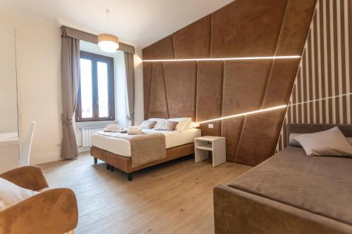 Vatican House | Discover Flat 285 La Suite: Family-Friendly with Hot Tub