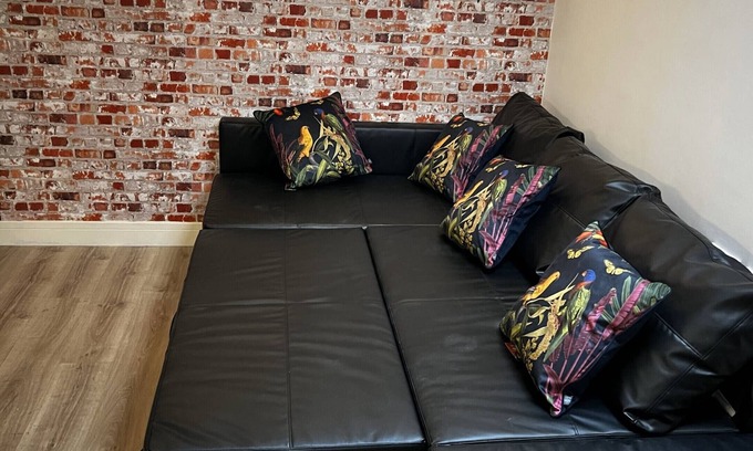 Bonnington Apartment | Flat 4 - Ensuite - Sofa Bed Only, No View