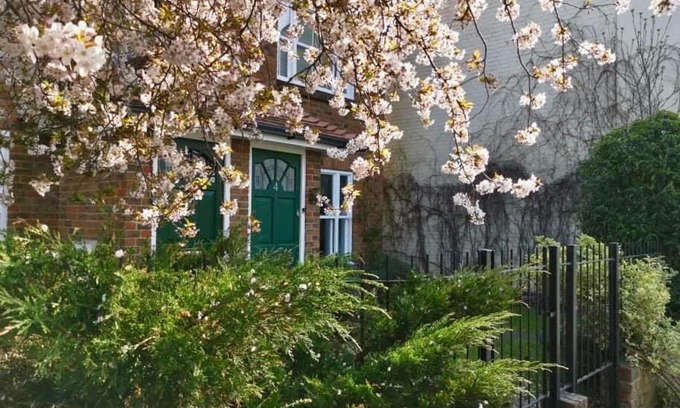 Summertown Apartment | Guest Rated 9.3: Experience Flat 4 Summertown Court