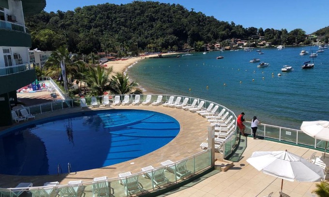 Angra dos Reis Apartment | Oceanfront Flat in Angra dos Reis with Pool & Hot Tub