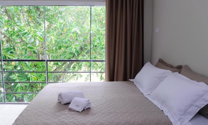 Centro Apartment | Oceanfront Escape at Flat Beira Rio with Spa & Family Comfort