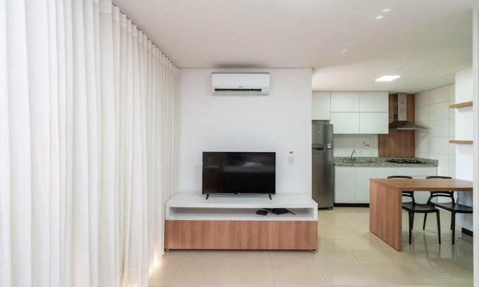 Setor Bueno Apartment | Inviting Stay with Pool and Hot Tub in Setor Bueno