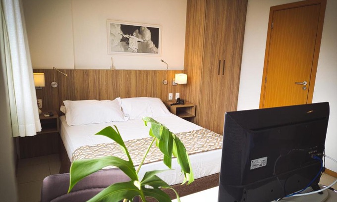 Centro Apartment | Perfect Stay Awaits at Flat Completo with Oceanfront Views