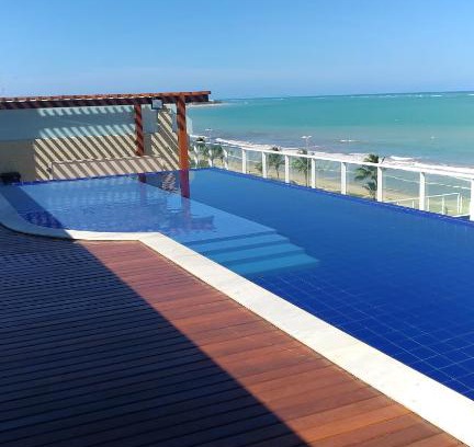 Cabedelo Apartment | Oceanfront FLAt COMPLETO BEIRA MAR with Pool & Breakfast