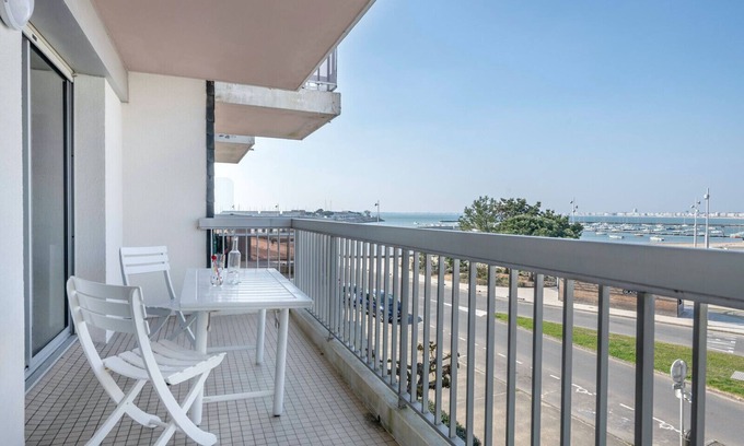 Pornichet Apartment | Oceanfront Flat for 4 with Marina View and Top Reviews