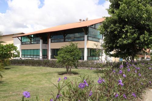 Maria Auxiliadora Apartment | Inviting Flat Hotel Canarius Gravata PE: Pool & Family Fun