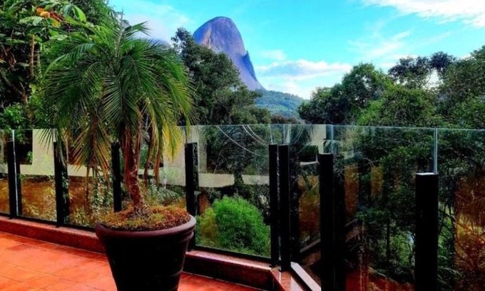 Pedra Azul Apartment | Pet-Friendly Flat Hotel Pedra Azul with Ocean Views