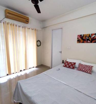 Kochi Apartment | Guest Rated 10/10: Family-Friendly Flat in Kochi