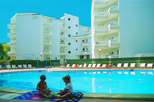 Lignano Riviera Apartment | Cozy Flat in Lignano - Pet Friendly with Pool Access