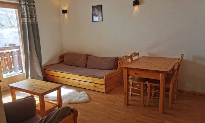 Saint-Pierre-de-Clages Apartment | Flat in Nendaz near Ski Slopes
