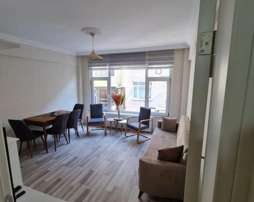 Rasimpasa Apartment | Cozy Flat in the Heart of Kadikoy - Family Friendly Stay
