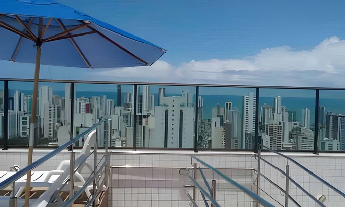 Boa Viagem Apartment | Cozy Flat in the Heart of Boa Viagem with Pool Access