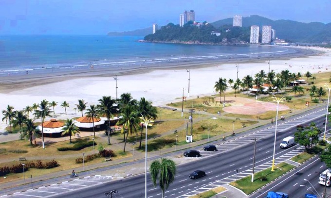 Itarare Apartment | Kid-Friendly Getaway at Flat Itararé Tower Beach