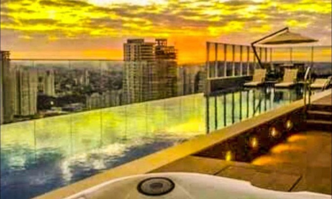 Setor Bueno Apartment | Explore a Poolside Retreat in Pet-Friendly Comfort
