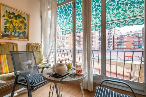 Sant Andreu Apartment | Family-Friendly Flat Meridiana with 8.8/10 Guest Rating