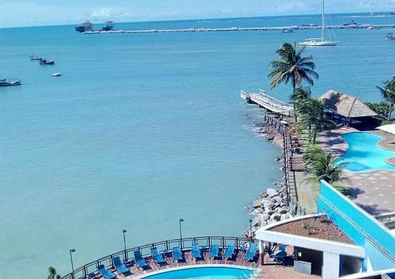 Mucuripe Apartment | Elegant Flat Na Praia Mucuripe with Oceanfront Pool