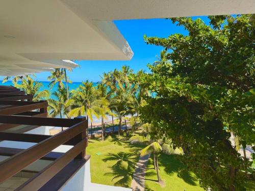 Jatiuca Apartment | Discover Jatiúca Suítes Resort with Oceanfront Pool Access