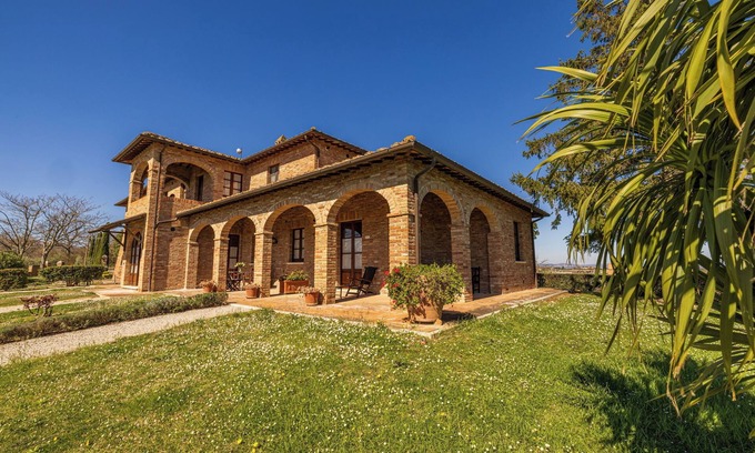 Montepulciano Apartment | Cozy One-Floor Retreat with Private Terrace & Pool