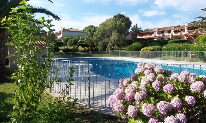 Favone Apartment | Stay at FLAT ORO 61: Sea View Steps from the Beach