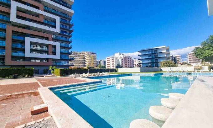 Praia da Rocha Apartment | Oceanfront Flat Praia Rocha Tower Light with Pool & Spa