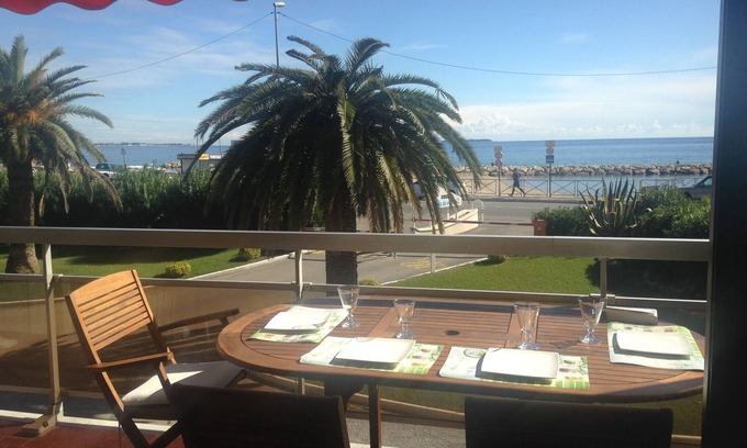 La Bocca Apartment | Scenic Apartment with Ocean Views and Private Terrace