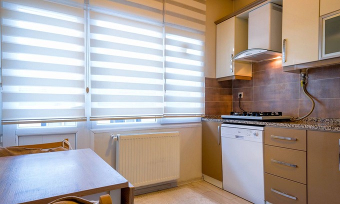 Konak Apartment | Modern Flat with Balcony Near Metro & Coast in Izmir