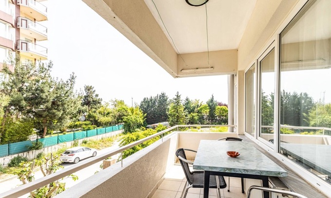Kartal Apartment | Comfortable Flat with Balcony Near Marmaray and Coast