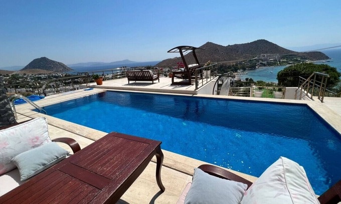 Akyarlar Villa | Flat w Private Pool 5 Min to Beach in Akyarlar