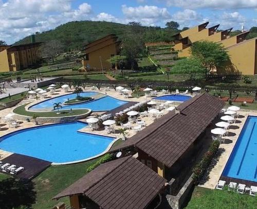 Novo Gravata Apartment | Pet-Friendly Flat Winterville 217 with Oceanfront Pool