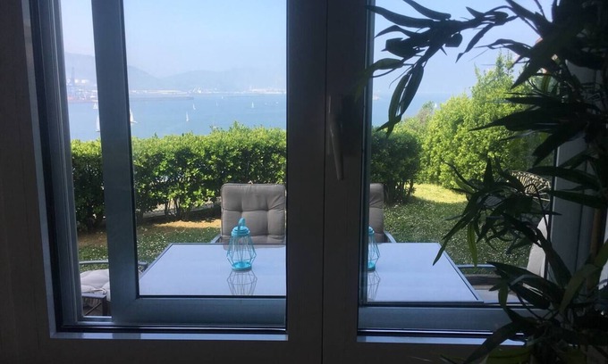 Algorta Apartment | Stunning Flat with Garden & Sea Views in Bilbao-Getxo