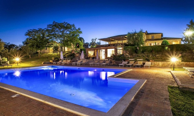 Montepulciano Apartment | Family-Friendly Flat with Terrace, Pool & Spa Access