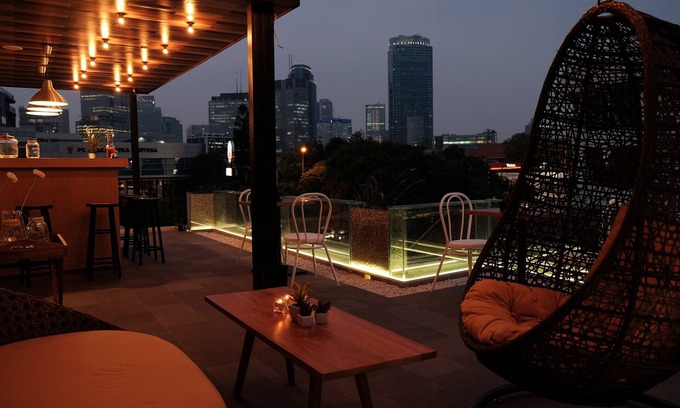 Kemang Hotel | Discover Flat06 Tendean: Family-Friendly Stay with Breakfast