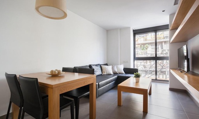 Navas Apartment | Family-Friendly Getaway at Flateli Navas D01