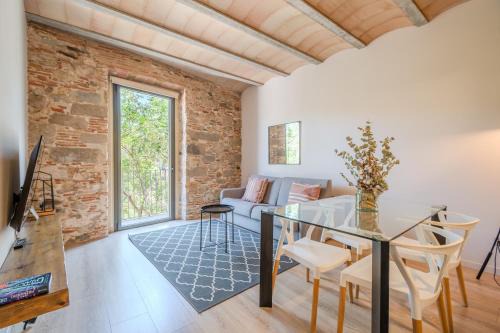 el Mercadal Apartment | Family-Friendly Stay at Flateli - Plaça Catalunya 3-1