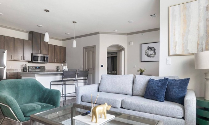 Manor Apartment | Flats 1BD 6 - One Bedroom Apartment, Sleeps 2