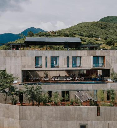 San Felipe del Agua Hotel | Elegant Flavia Hotel: 5-Star Stay with Pool & Breakfast