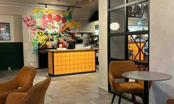 Alppiharju Apartment | Experience Kallio: Cozy Stay with Top Amenities & 10/10 Rating