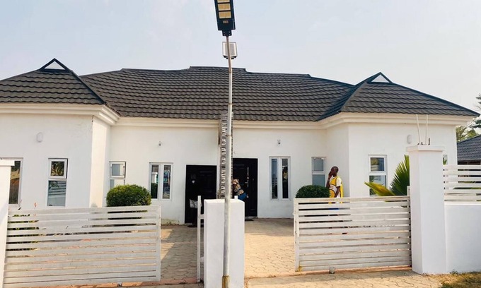 Ado Ekiti Resort | Discover Flenjo Zone Bar and Apartments with Pool & Dining