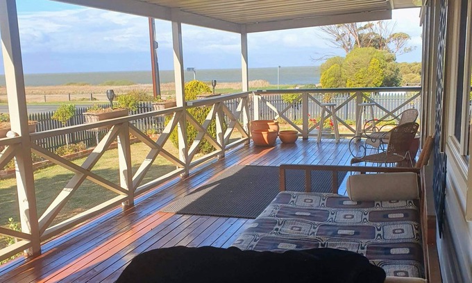 Bremer House | Relax in Milang: Lakefront Retreat with Family-Friendly Amenities
