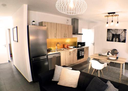 Gosselies Apartment | Convenient FLEXappart Gosselies-Charleroi Airport Stay