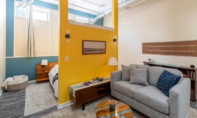 Fifth Ward Apartment | Convenient Flexhome Walker's Point Studio A2 for Families