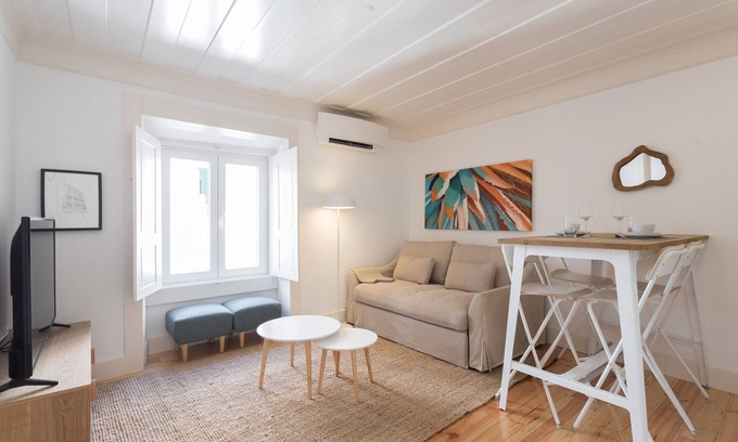 Mouraria Apartment | Discover FLH Anjos: Family-Friendly Apartment with Spa