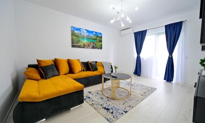 Selimbar Apartment | Top-Rated FLH - Just 5: Family & Pet-Friendly Escape